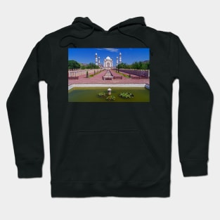 Bibi ka Maqbara from enterance. Hoodie